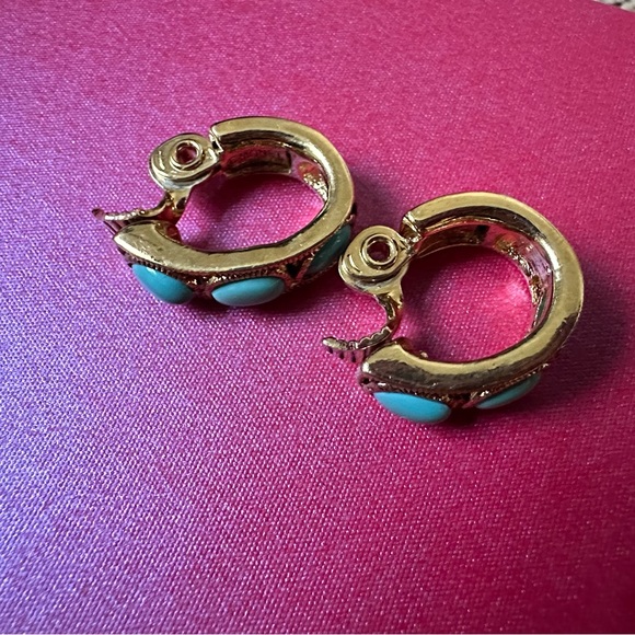 ✨Vintage Turquoise Studded Hoop Clip-On Earrings✨ - Picture 3 of 3